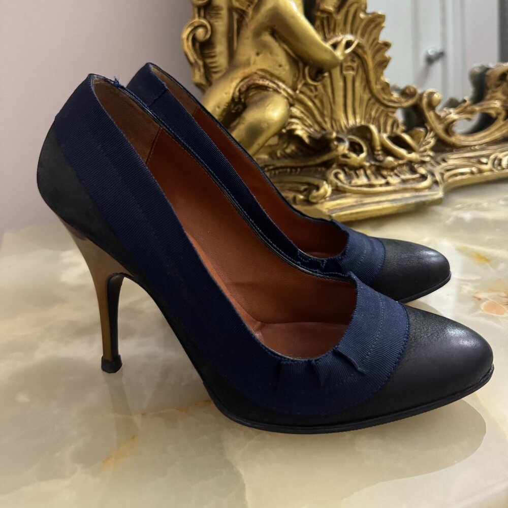 LANVIN Black Leather Heels Court Shoes w/Grossgrain Trim Made in Italy Sz 37